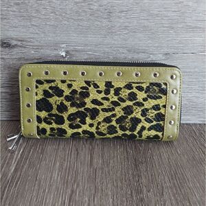 Women RFID Blocking Wallet Double Zipper Rivet Green Leopard